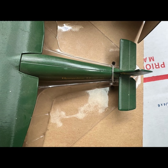 FORD MOTOR CO PLANE 5AT Tri-motor METAL SPEC CAST 1995 mfg toy airplane bank - Picture 7 of 9